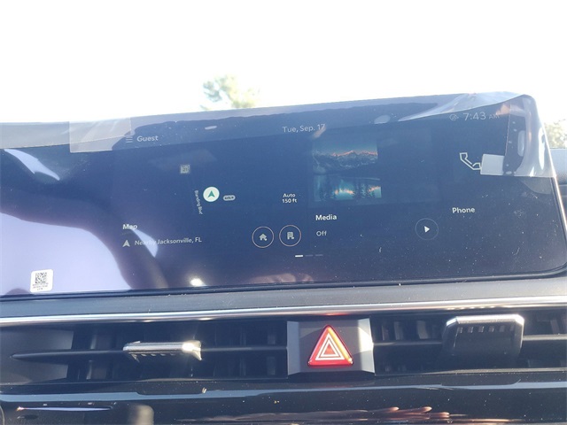 Vehicle image 15 of 30