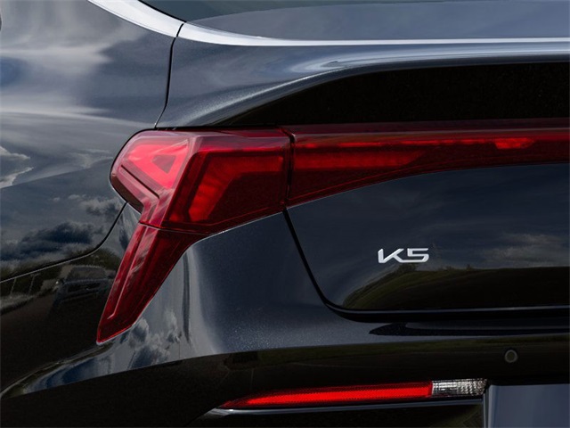 Vehicle image 12 of 27