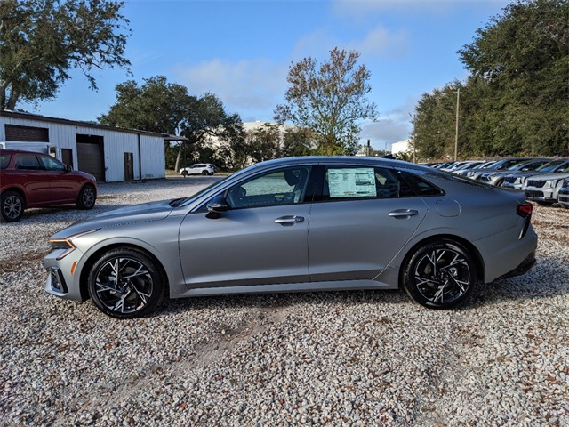 Vehicle image 4 of 22
