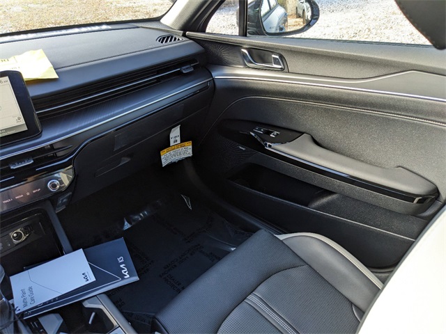 Vehicle image 22 of 22