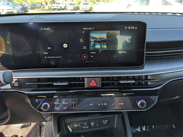 Vehicle image 16 of 23