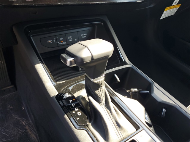 Vehicle image 19 of 32