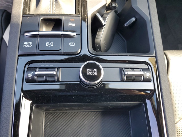 Vehicle image 20 of 32