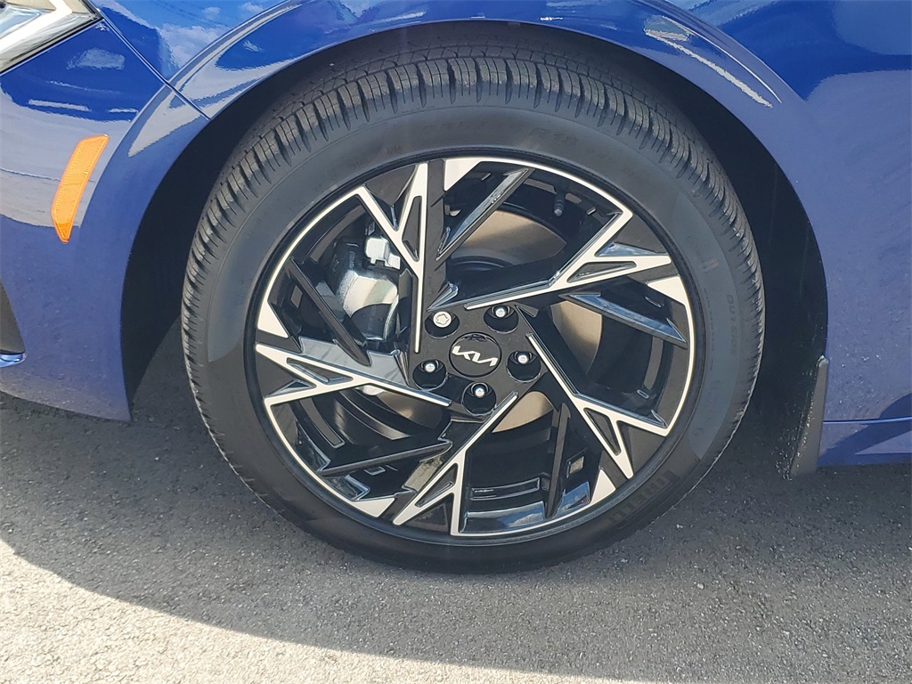 Vehicle image 29 of 29