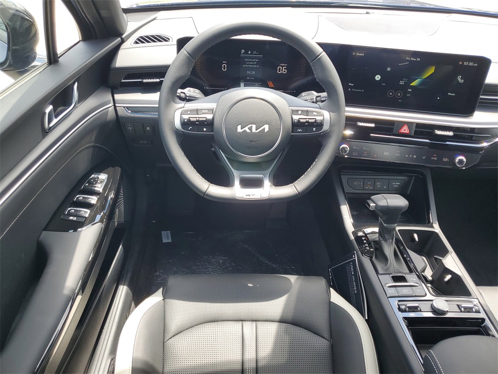 Vehicle image 24 of 29
