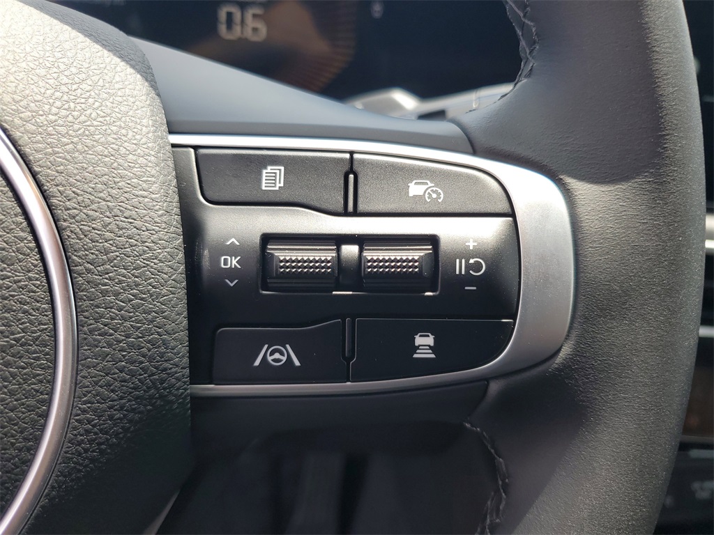 Vehicle image 12 of 29
