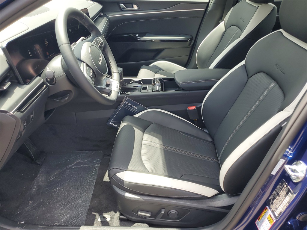 Vehicle image 5 of 29