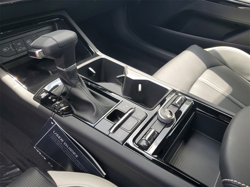 Vehicle image 18 of 29