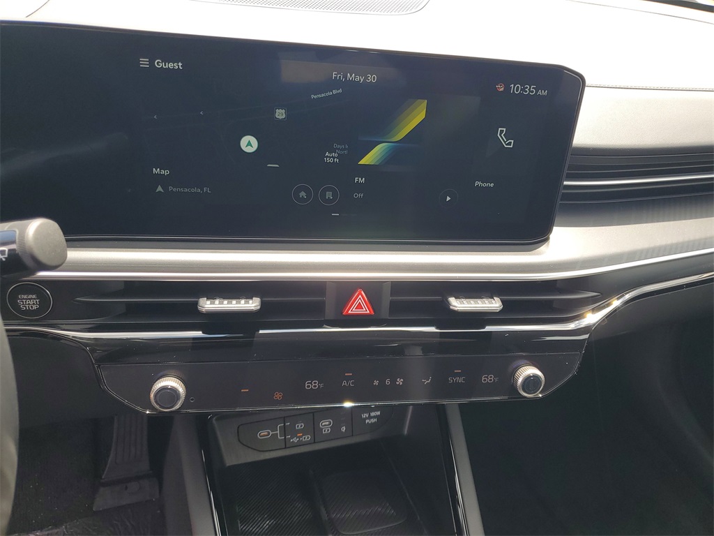 Vehicle image 14 of 29
