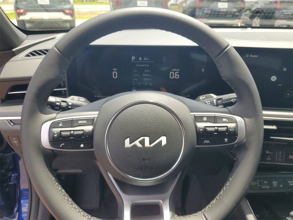 Vehicle image 10 of 29