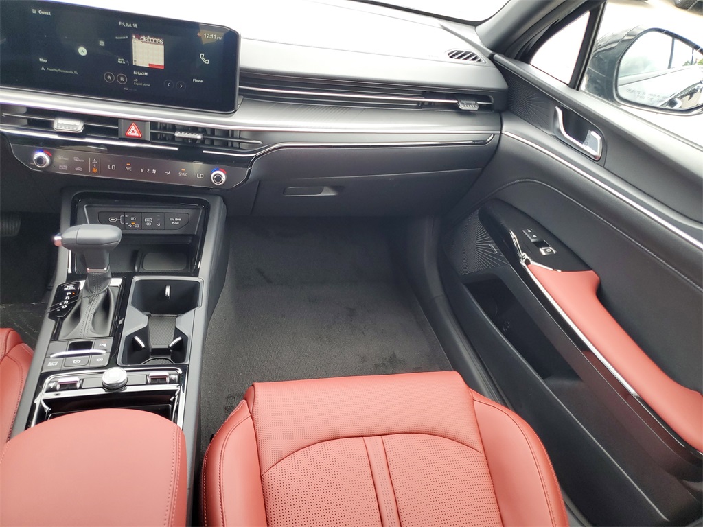 Vehicle image 25 of 30