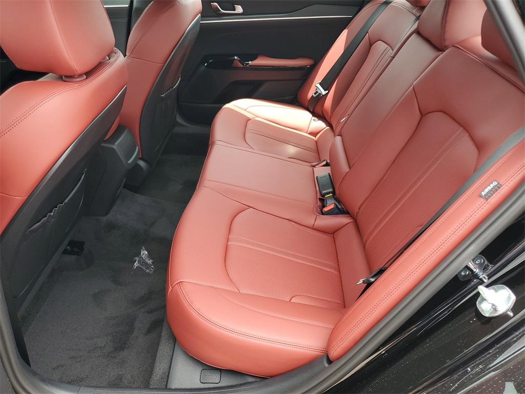 Vehicle image 8 of 30