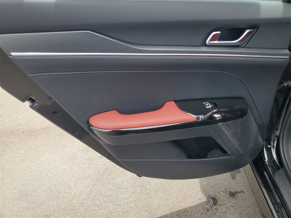 Vehicle image 22 of 30