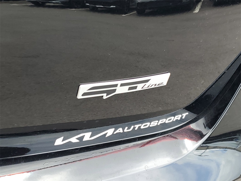 Vehicle image 16 of 30
