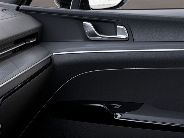 Vehicle image 25 of 27