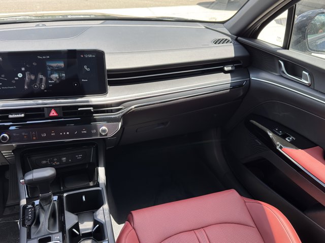 Vehicle image 13 of 33