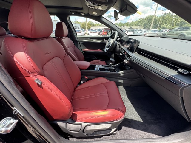 Vehicle image 10 of 33