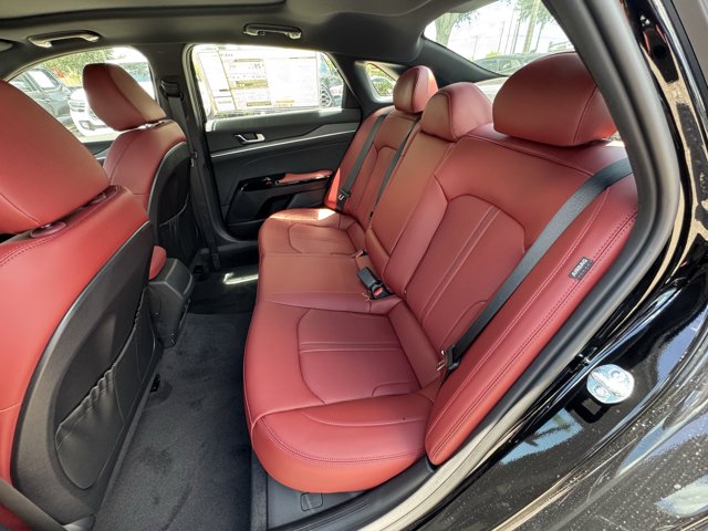 Vehicle image 9 of 33