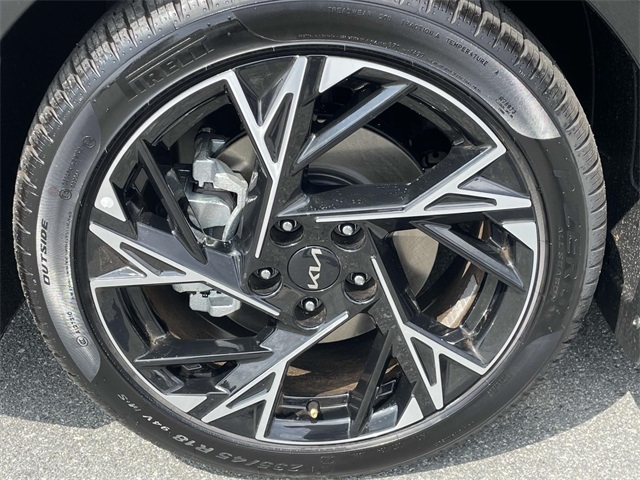Vehicle image 7 of 37