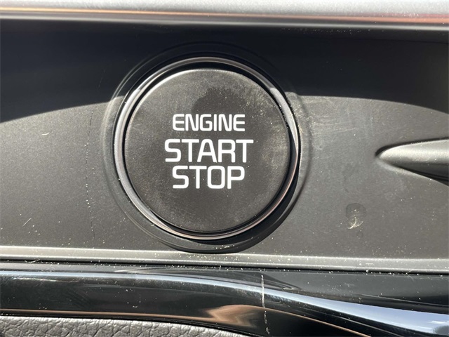 Vehicle image 15 of 37
