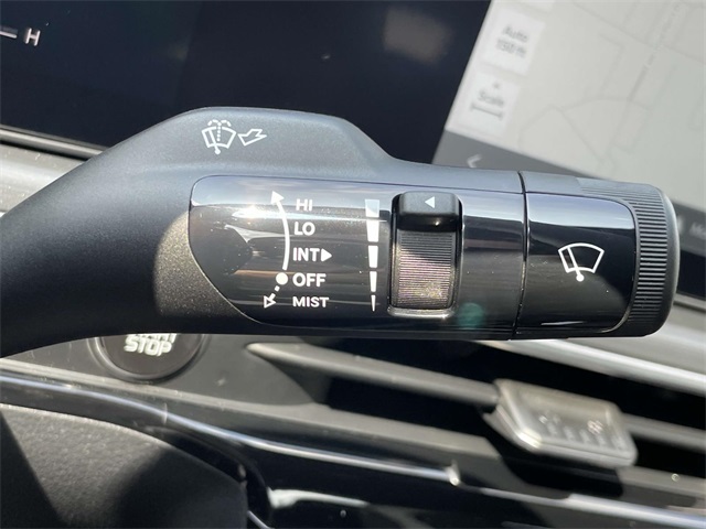 Vehicle image 34 of 37