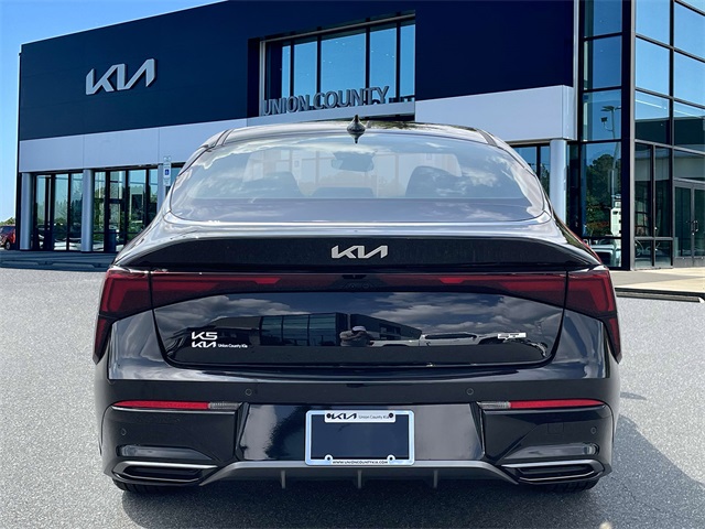Vehicle image 5 of 37