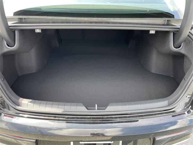 Vehicle image 8 of 37