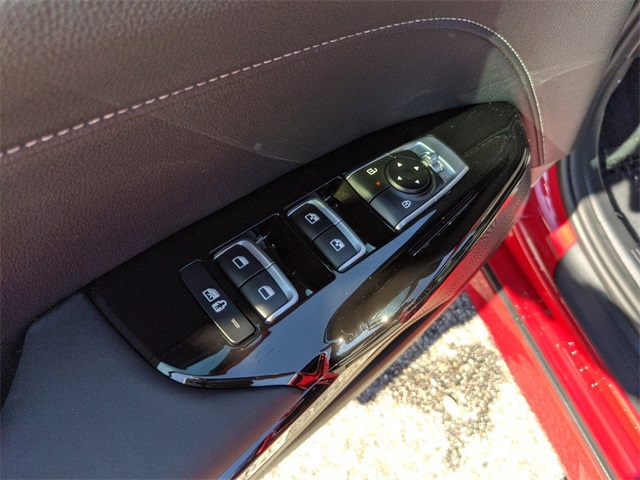 Vehicle image 14 of 18