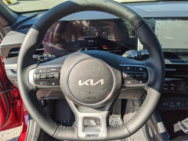 Vehicle image 9 of 18