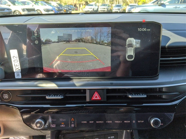 Vehicle image 10 of 18