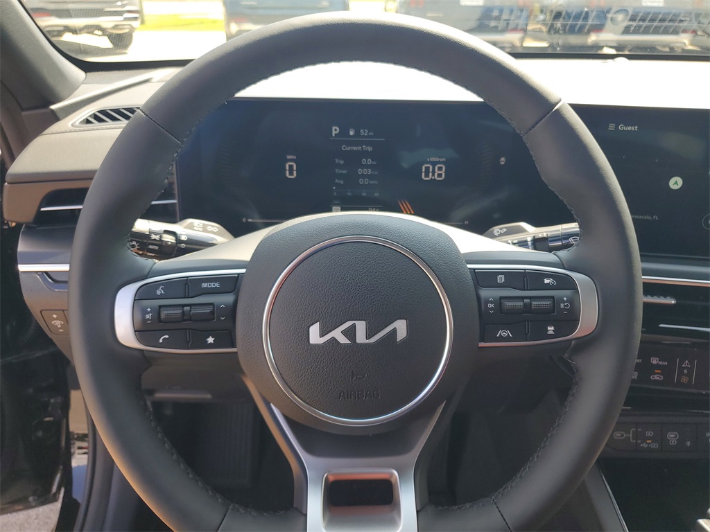 Vehicle image 13 of 30