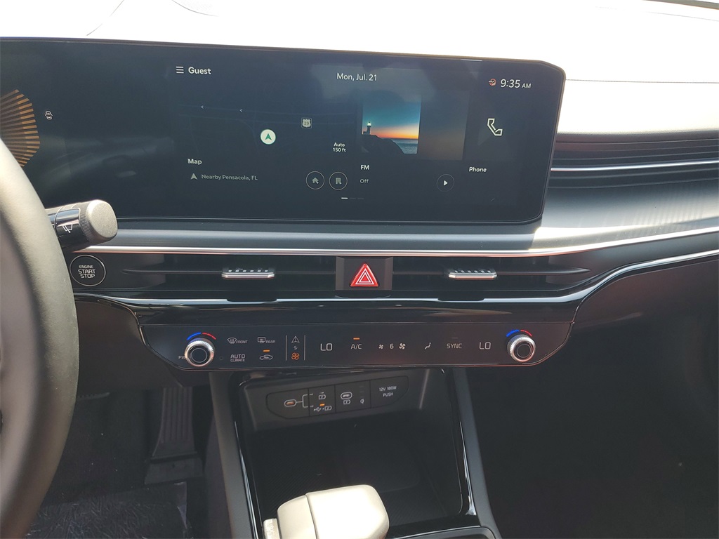 Vehicle image 18 of 30