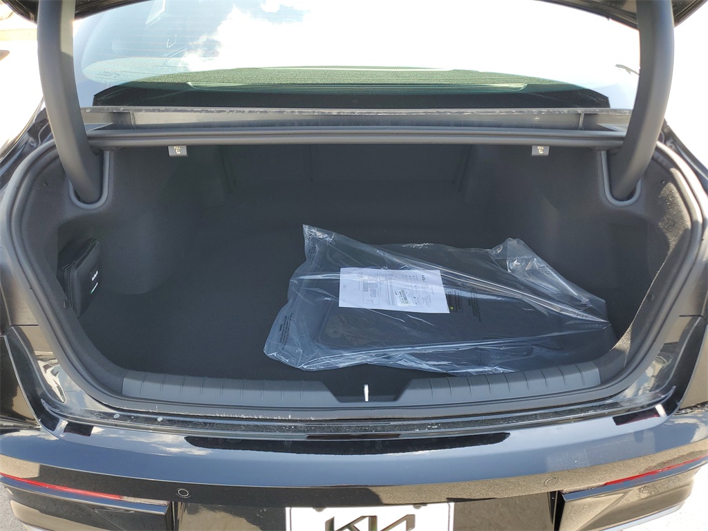 Vehicle image 6 of 30