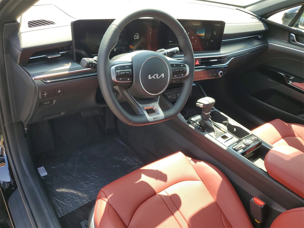 Vehicle image 12 of 30