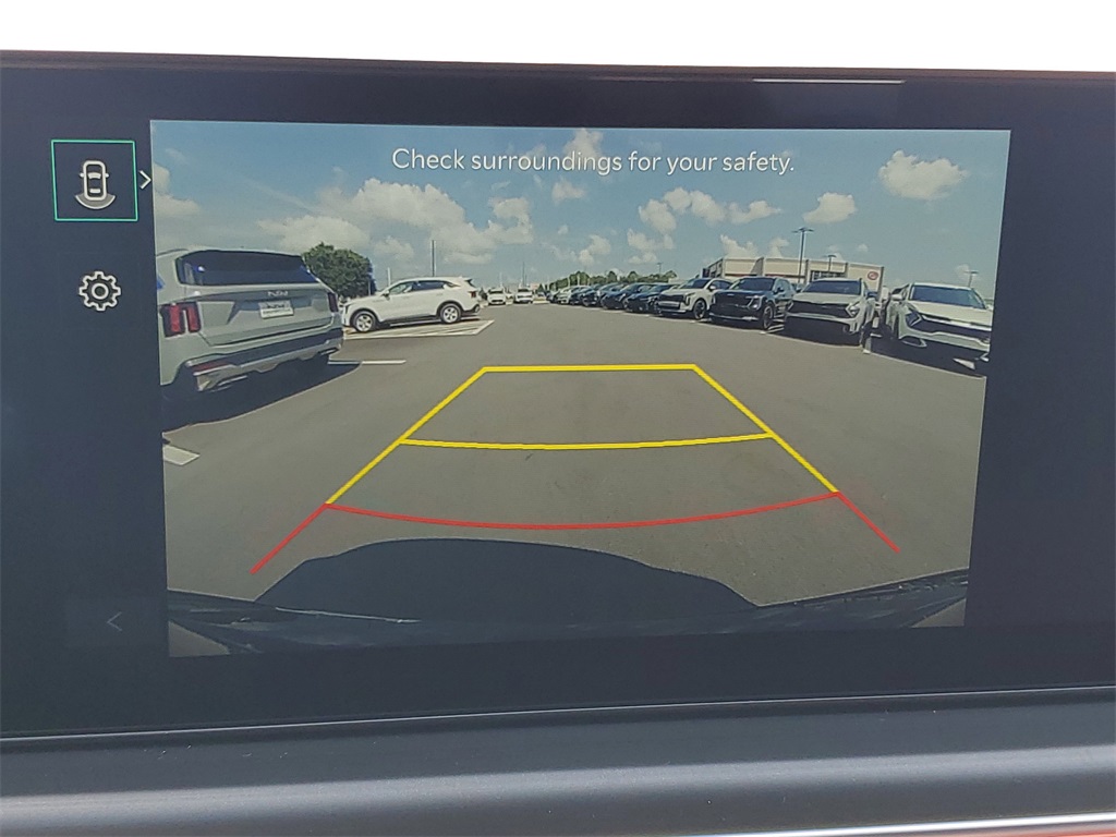 Vehicle image 17 of 30