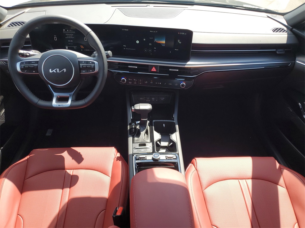 Vehicle image 10 of 30