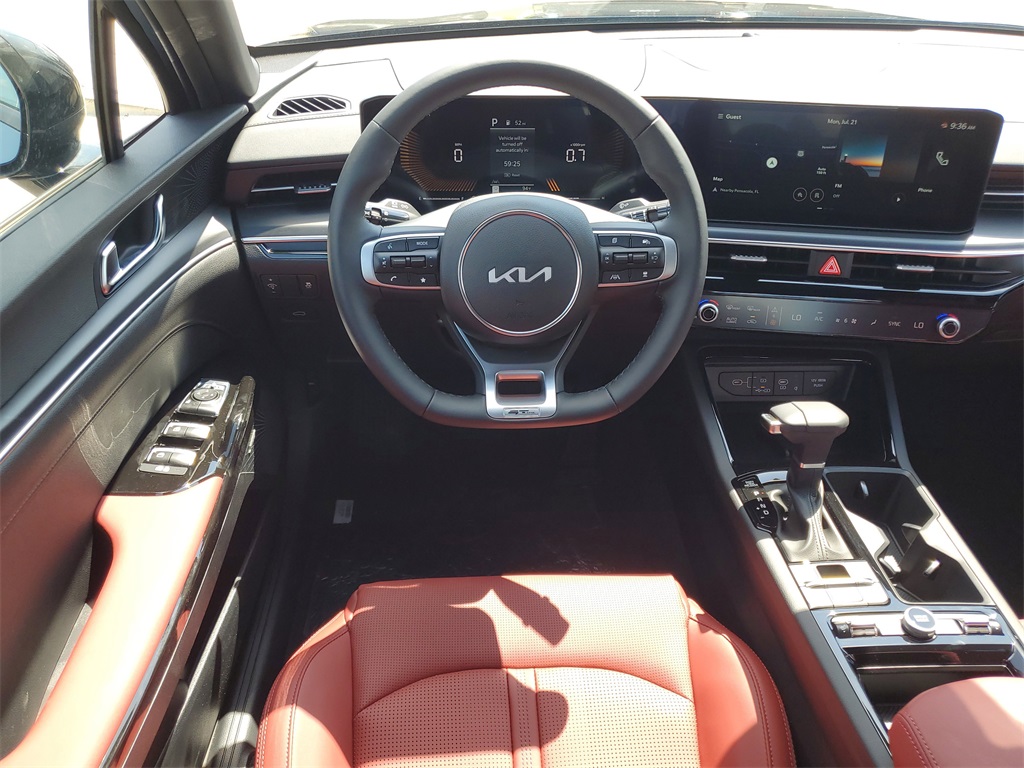 Vehicle image 11 of 30