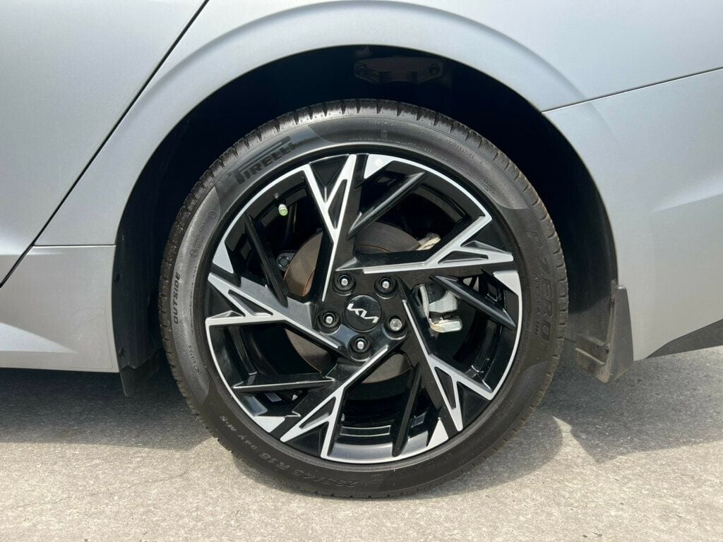 Vehicle image 11 of 11
