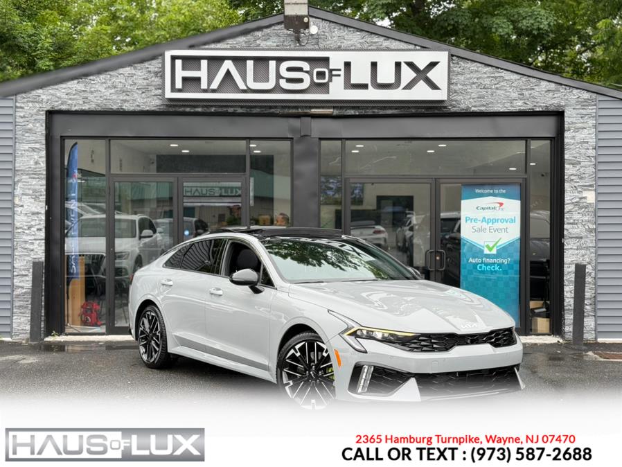 Vehicle image 4 of 42