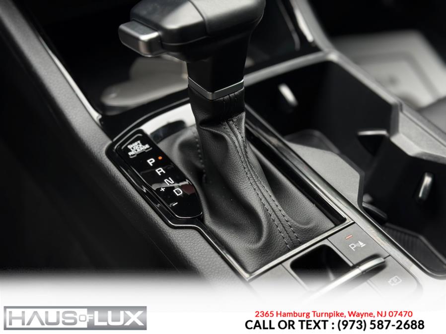 Vehicle image 41 of 42