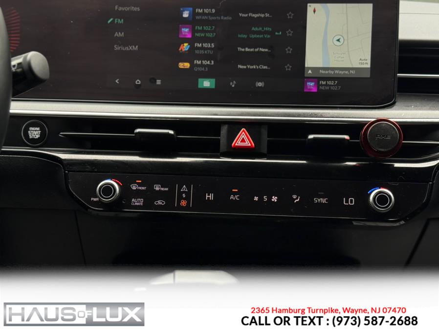 Vehicle image 29 of 42