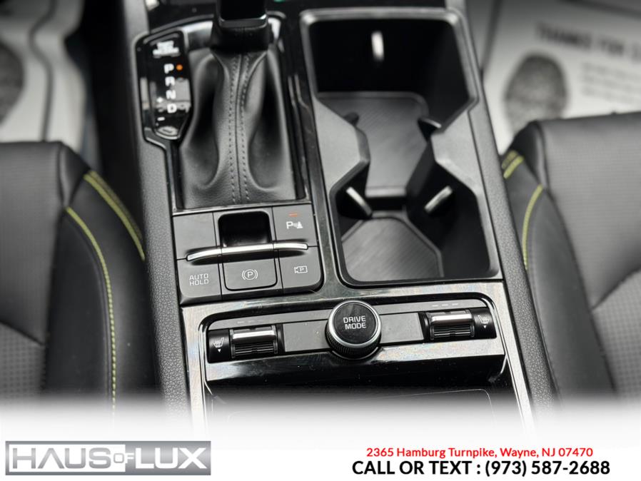 Vehicle image 31 of 42