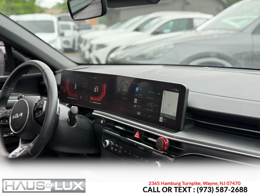 Vehicle image 12 of 42