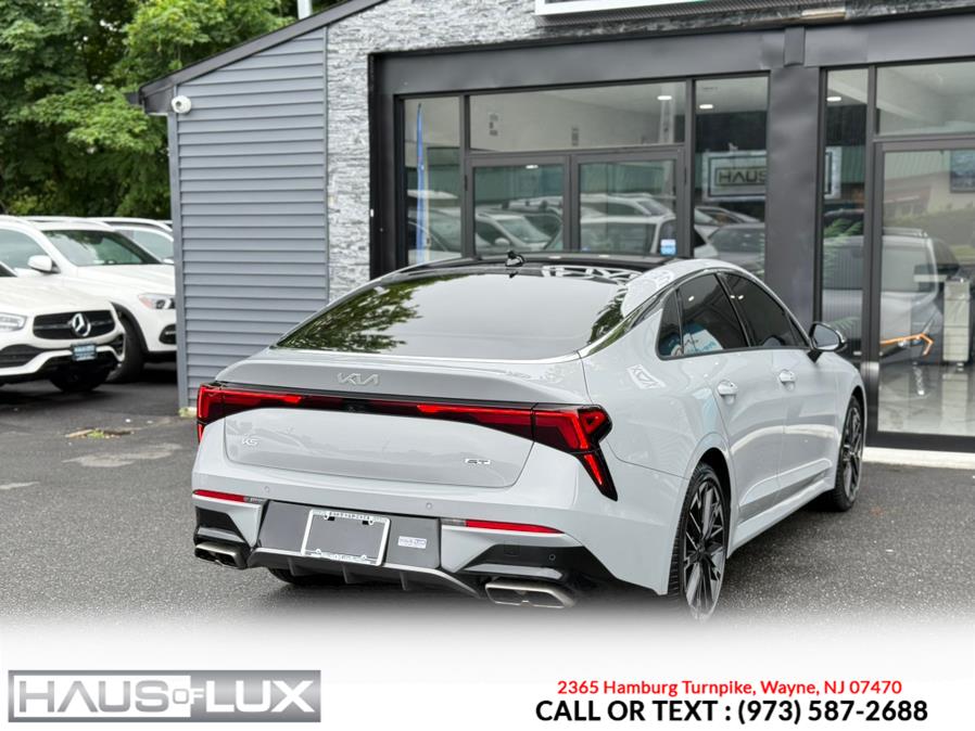 Vehicle image 7 of 42