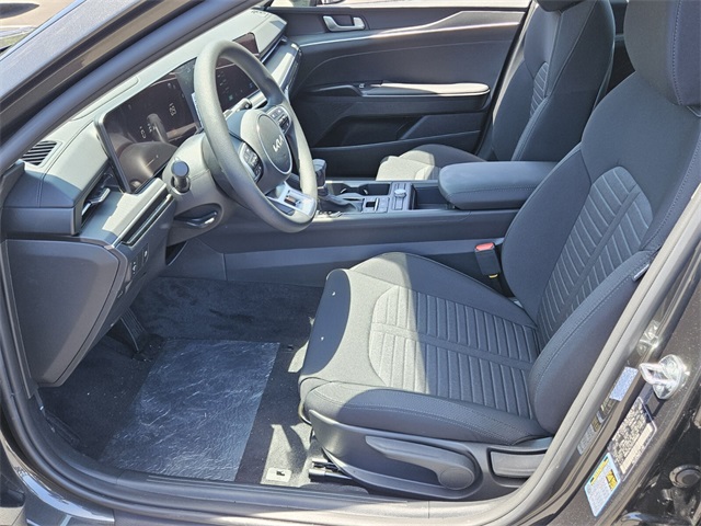 Vehicle image 10 of 22