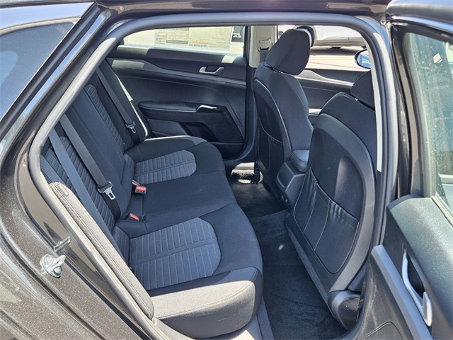 Vehicle image 8 of 22