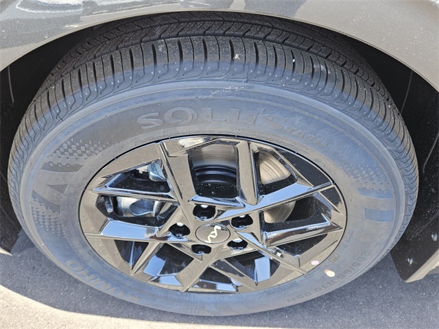 Vehicle image 6 of 22