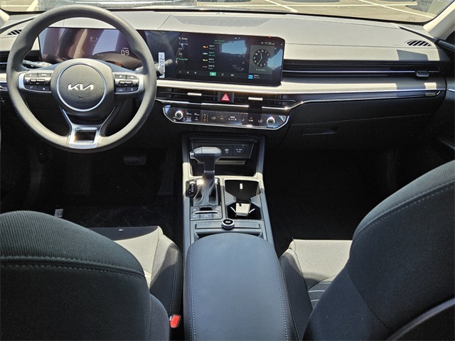 Vehicle image 12 of 22