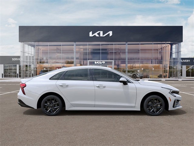 Vehicle image 4 of 26