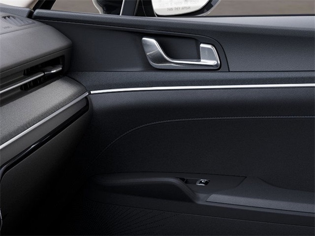 Vehicle image 25 of 27